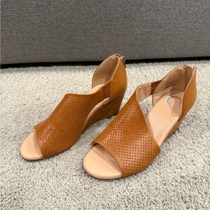 Women's Tan Peep-Toe Wedge Heeled Sandals